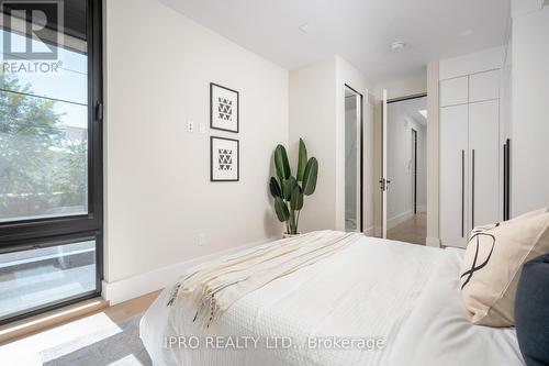 951B Greenwood Avenue, Toronto, ON - Indoor Photo Showing Bedroom