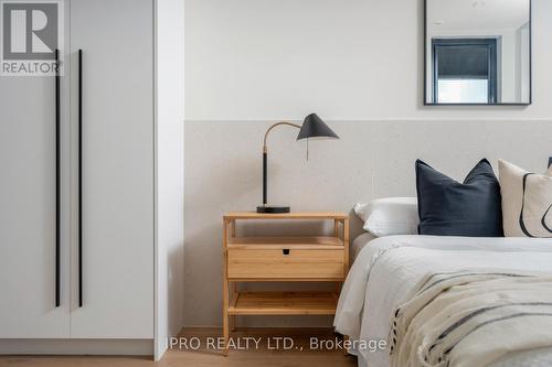 951B Greenwood Avenue, Toronto, ON - Indoor Photo Showing Bedroom