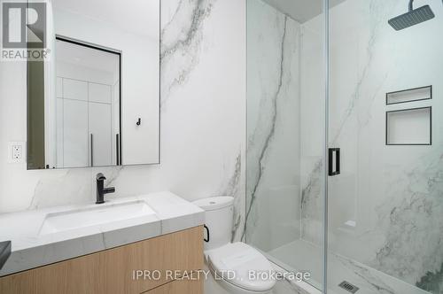 951B Greenwood Avenue, Toronto, ON - Indoor Photo Showing Bathroom