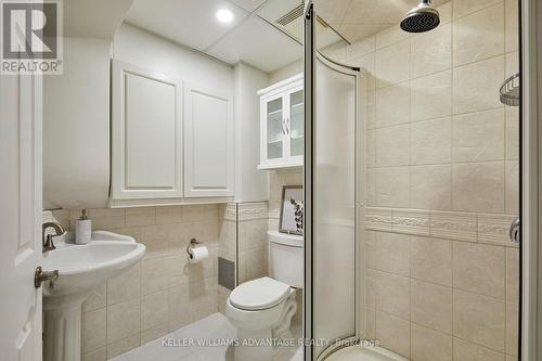 3 Wythenshawe Wood, Toronto, ON - Indoor Photo Showing Bathroom