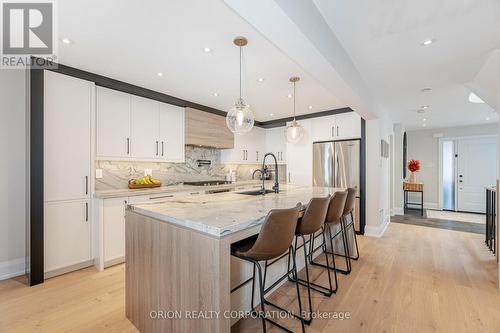 3 Old Hickory Court, Caledon, ON - Indoor Photo Showing Kitchen With Upgraded Kitchen