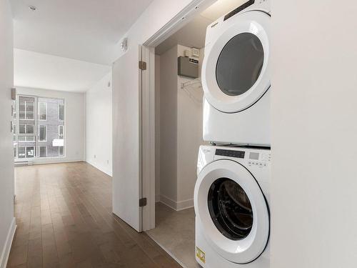 Overall view - 910-5265 Rue Mackenzie, Montréal (Côte-Des-Neiges/Notre-Dame-De-Grâce), QC - Indoor Photo Showing Laundry Room