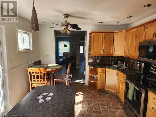 957 Regina Street, North Bay, ON - Indoor Photo Showing Kitchen