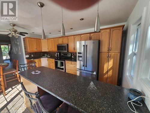 957 Regina Street, North Bay, ON - Indoor Photo Showing Kitchen