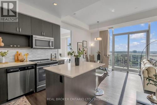 Ph10 - 18 Graydon Hall Drive, Toronto, ON - Indoor Photo Showing Kitchen With Upgraded Kitchen