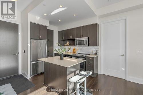 Ph10 - 18 Graydon Hall Drive, Toronto, ON - Indoor Photo Showing Kitchen With Upgraded Kitchen