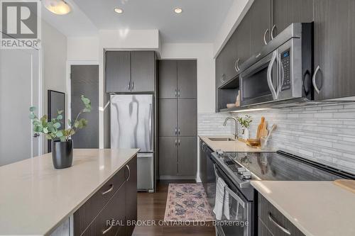 Ph10 - 18 Graydon Hall Drive, Toronto, ON - Indoor Photo Showing Kitchen With Upgraded Kitchen