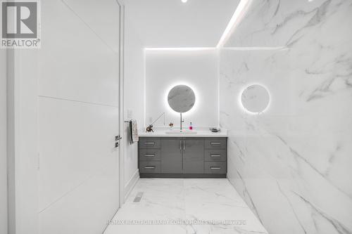 28 Brian Cliff Drive, Toronto, ON - Indoor Photo Showing Bathroom