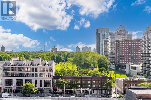 1001 - 40 Rosehill Avenue, Toronto, ON - Outdoor With View