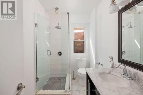 355 Lansdowne Avenue, Toronto, ON - Indoor Photo Showing Bathroom