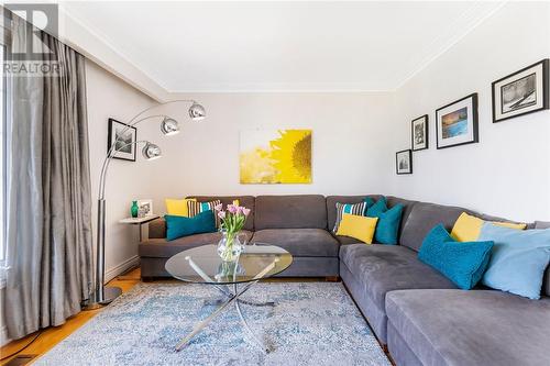 157 Cranbrook Crescent, Sudbury, ON - Indoor Photo Showing Living Room