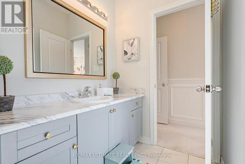 42 Buttonleaf Crescent, Whitchurch-Stouffville, ON - Indoor Photo Showing Bathroom