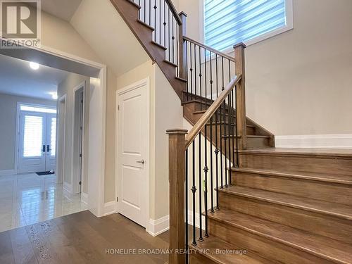 98 Marbrook Street, Richmond Hill, ON - Indoor Photo Showing Other Room