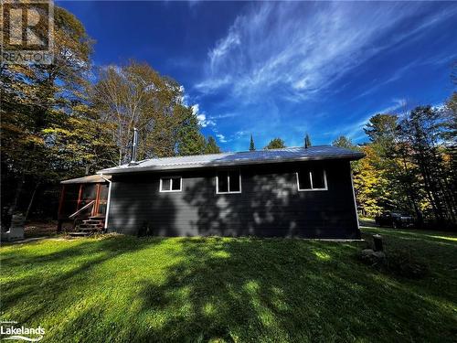 Fronts on Township Road - 1571 Buckslide Road, Algonquin Highlands, ON - Outdoor