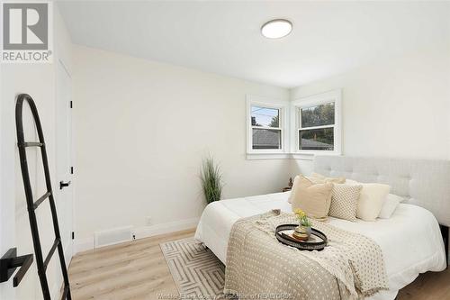 3521 Dominion Boulevard, Windsor, ON - Indoor Photo Showing Bedroom