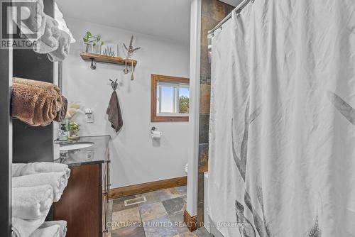 1551 County Rd 6, Douro-Dummer, ON - Indoor Photo Showing Bathroom