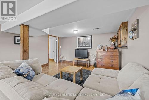 1551 County Rd 6, Douro-Dummer, ON - Indoor Photo Showing Living Room