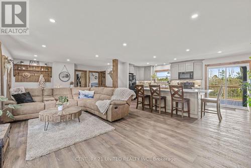 1551 County Rd 6, Douro-Dummer, ON - Indoor Photo Showing Living Room