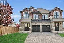 35 KINGFISHER DRIVE  Hamilton, ON L9A 5A4