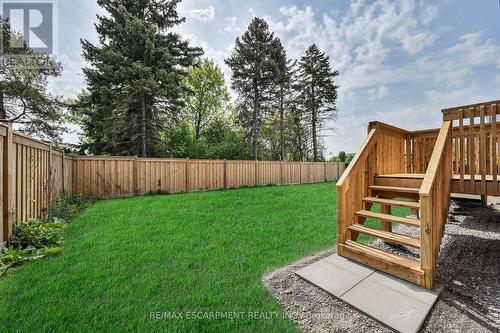 35 Kingfisher Drive, Hamilton, ON - Outdoor