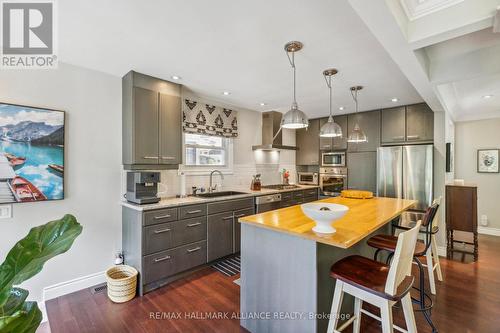 207 West River Road, Cambridge, ON - Indoor Photo Showing Kitchen With Upgraded Kitchen