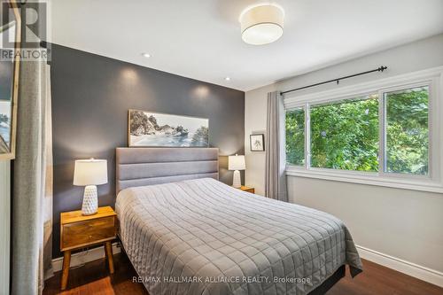 207 West River Road, Cambridge, ON - Indoor Photo Showing Bedroom