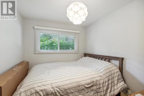 207 West River Road, Cambridge, ON - Indoor Photo Showing Bedroom