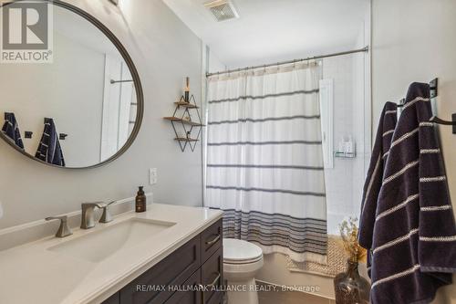 207 West River Road, Cambridge, ON - Indoor Photo Showing Bathroom