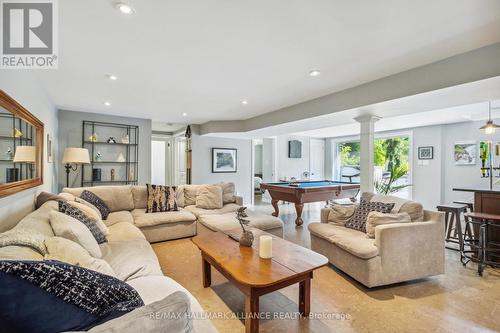 207 West River Road, Cambridge, ON - Indoor Photo Showing Living Room