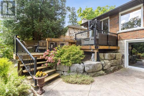 207 West River Road, Cambridge, ON - Outdoor