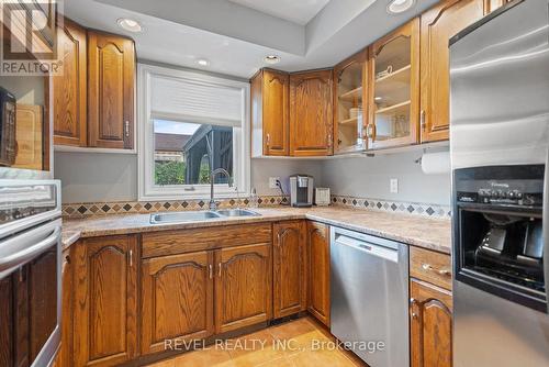 105 Dorothy Street, St. Catharines, ON - Indoor Photo Showing Kitchen With Double Sink