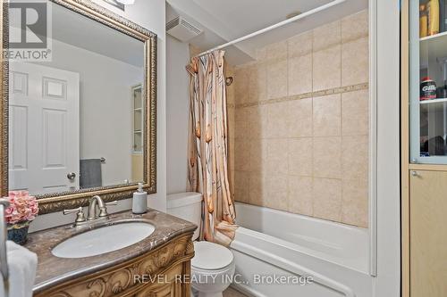 105 Dorothy Street, St. Catharines, ON - Indoor Photo Showing Bathroom