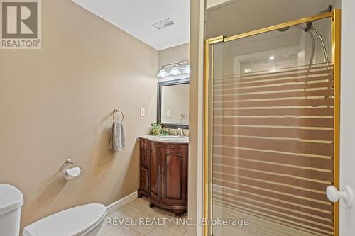 105 Dorothy Street, St. Catharines, ON - Indoor Photo Showing Bathroom