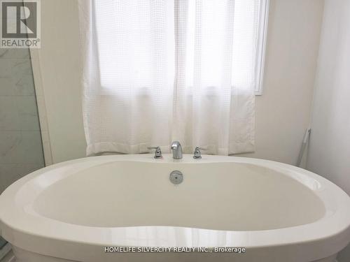 12 Summer Breeze Drive, Quinte West, ON - Indoor Photo Showing Bathroom