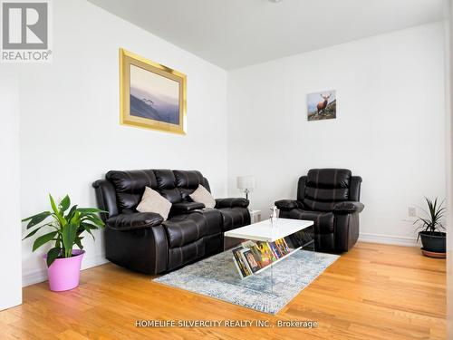 12 Summer Breeze Drive, Quinte West, ON - Indoor Photo Showing Living Room