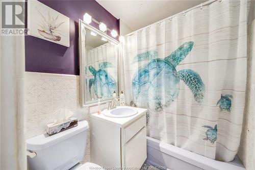 1572 Westcott Road, Windsor, ON - Indoor Photo Showing Bathroom