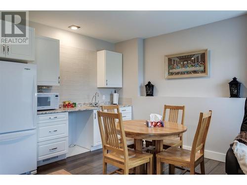 3474 Pine Valley Drive, Kelowna, BC - Indoor Photo Showing Dining Room