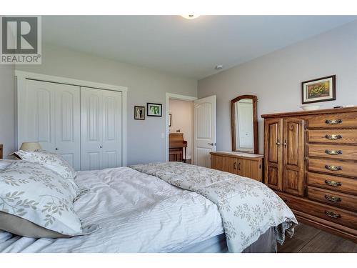 3474 Pine Valley Drive, Kelowna, BC - Indoor Photo Showing Bedroom