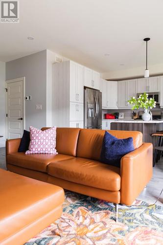 19 Curtis Street, Prince Edward County (Picton), ON - Indoor Photo Showing Living Room