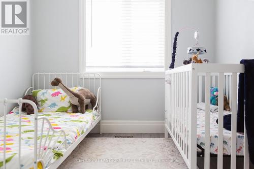 19 Curtis Street, Prince Edward County (Picton), ON - Indoor Photo Showing Bedroom