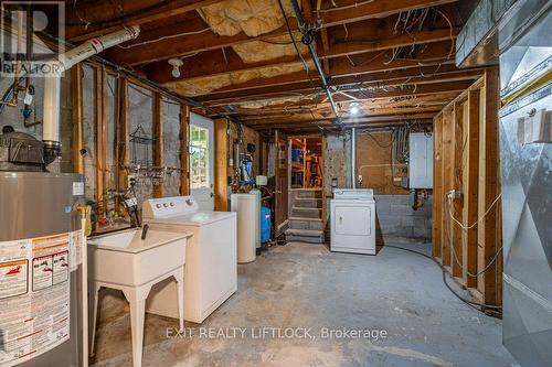 25 Emily Manor Drive, Kawartha Lakes, ON - Indoor Photo Showing Laundry Room