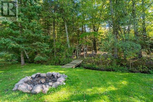 25 Emily Manor Drive, Kawartha Lakes, ON - Outdoor