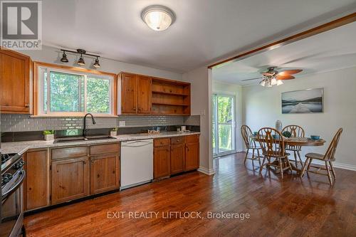 25 Emily Manor Drive, Kawartha Lakes, ON - Indoor Photo Showing Kitchen