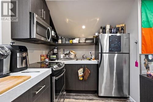 3021 Walker Road, Windsor, ON - Indoor Photo Showing Kitchen