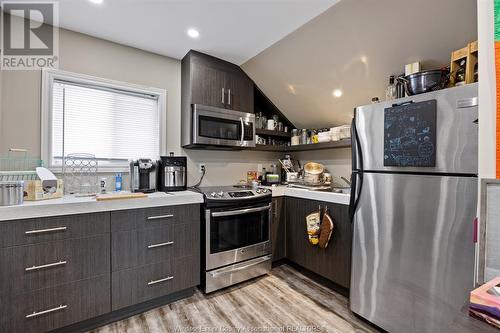 3021 Walker Road, Windsor, ON - Indoor Photo Showing Kitchen With Upgraded Kitchen