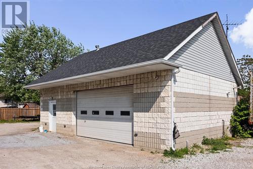 3021 Walker Road, Windsor, ON - Outdoor With Exterior