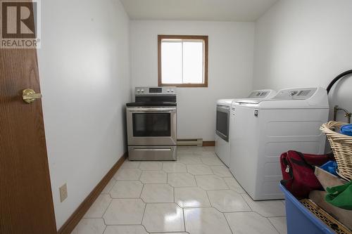 124 Bitonti Cres, Sault Ste. Marie, ON - Indoor Photo Showing Laundry Room