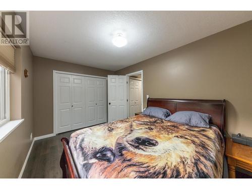 5807 Todd  Road, Kamloops, BC - Indoor Photo Showing Bedroom