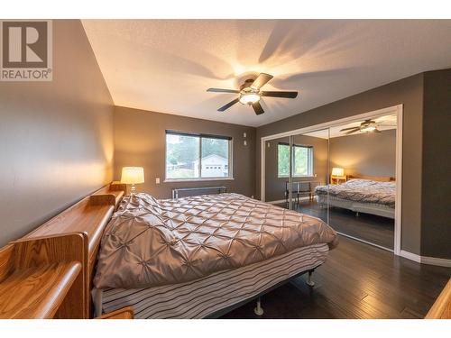 5807 Todd  Road, Kamloops, BC - Indoor Photo Showing Bedroom