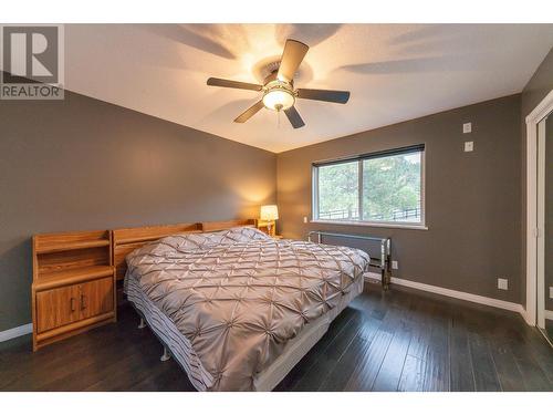 5807 Todd  Road, Kamloops, BC - Indoor Photo Showing Bedroom